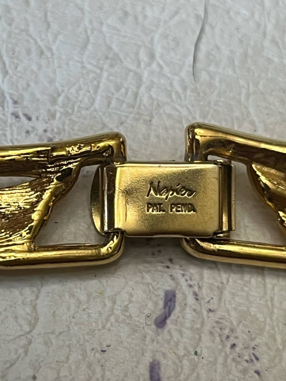 Napier Goldtone Structural Collar Necklace Statement Ribbed Bib Vintage 90s - Picture 3 of 9